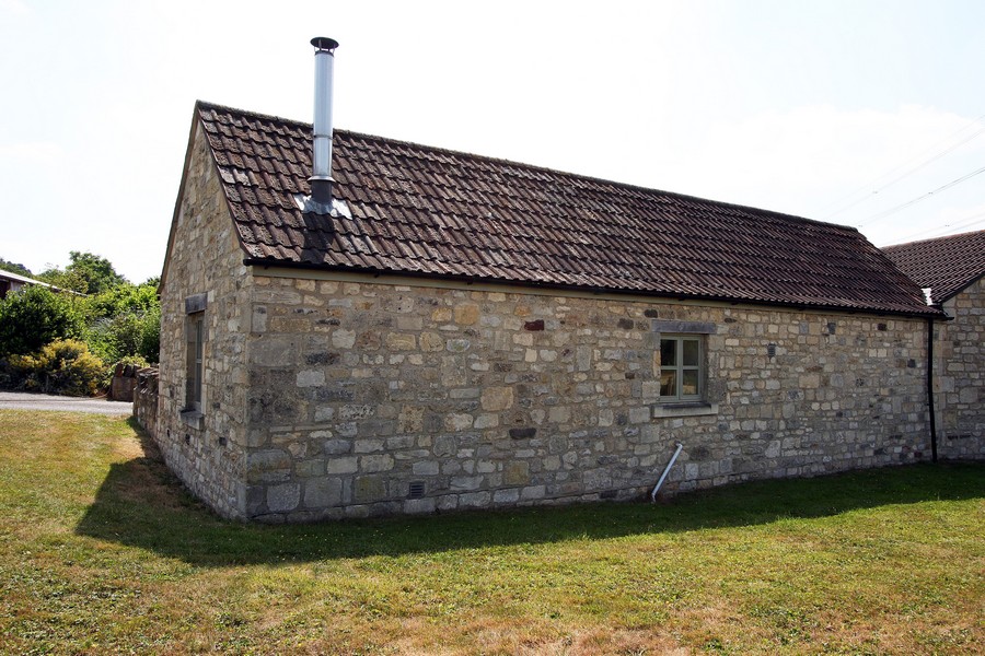 Holiday Cottage Bath on New Leaf Farm - The Cart Shed5