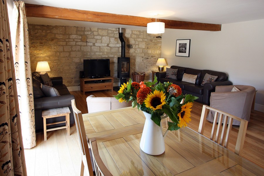 Holiday Cottage Bath on New Leaf Farm - The Hay Barn0