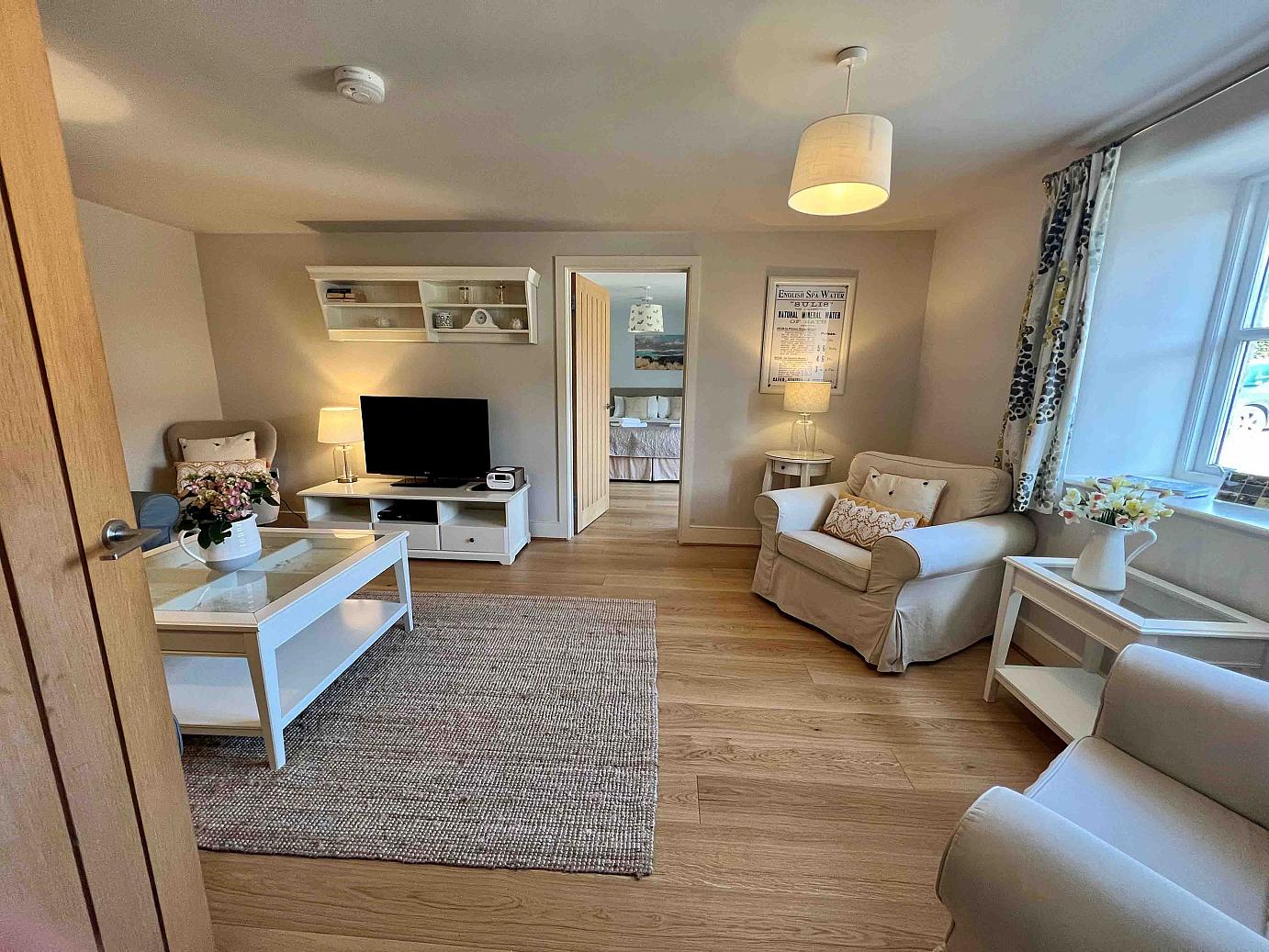 Holiday Cottage Bath on New Leaf Farm - The Hay Barn5