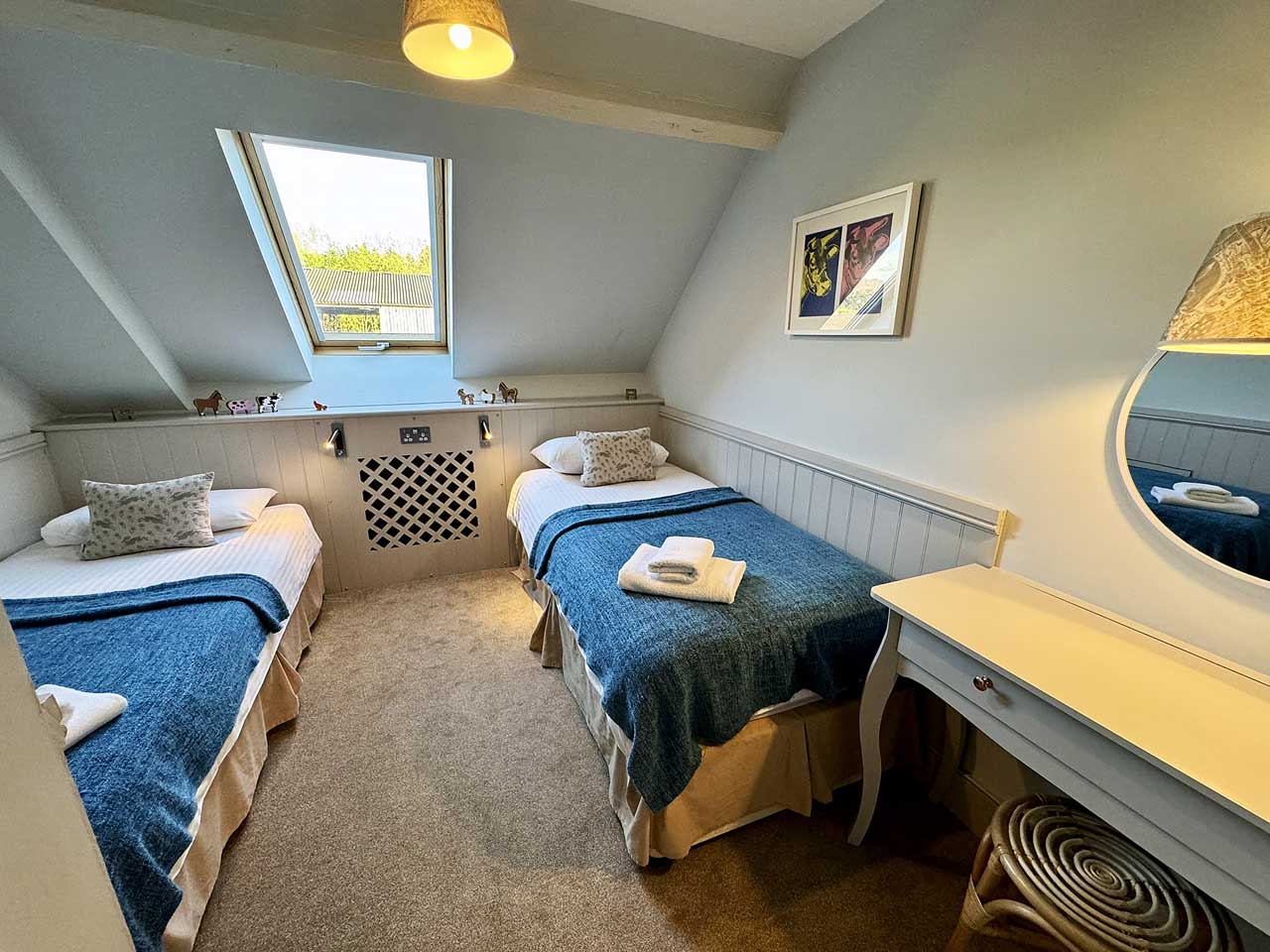 Holiday Cottage Bath on New Leaf Farm - The Hay Barn11