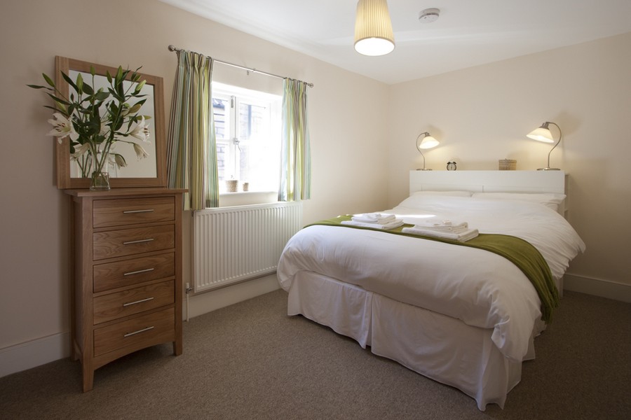 Holiday Cottage Bath on New Leaf Farm - The Seed Shed0