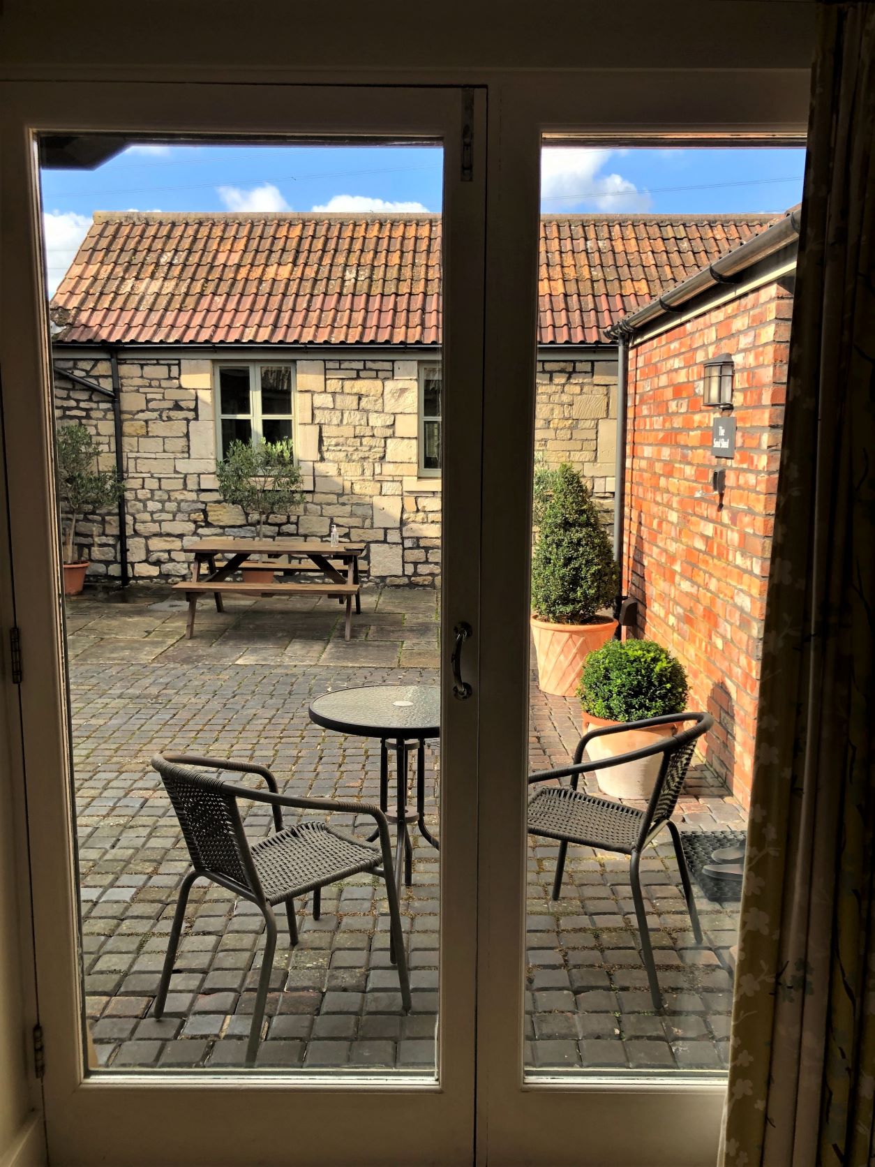 Holiday Cottage Bath on New Leaf Farm - The Seed Shed5