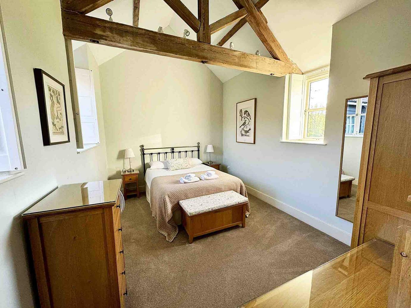 Holiday Cottage Bath on New Leaf Farm - The Stables4